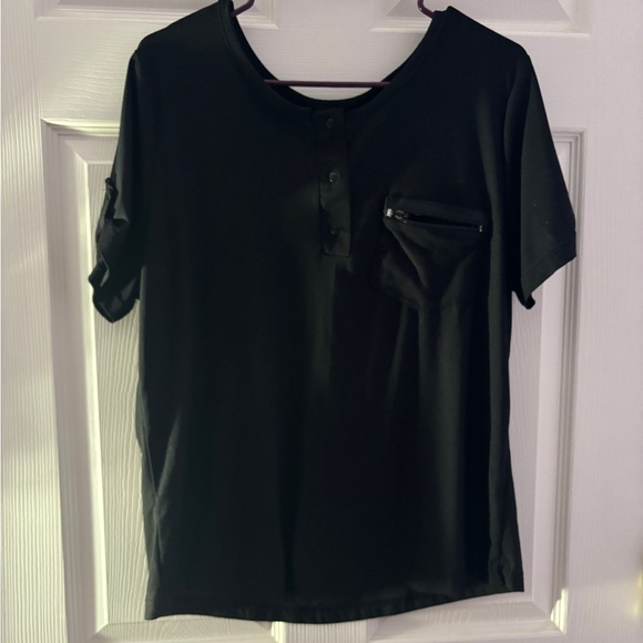 Black shirt - Picture 1 of 3